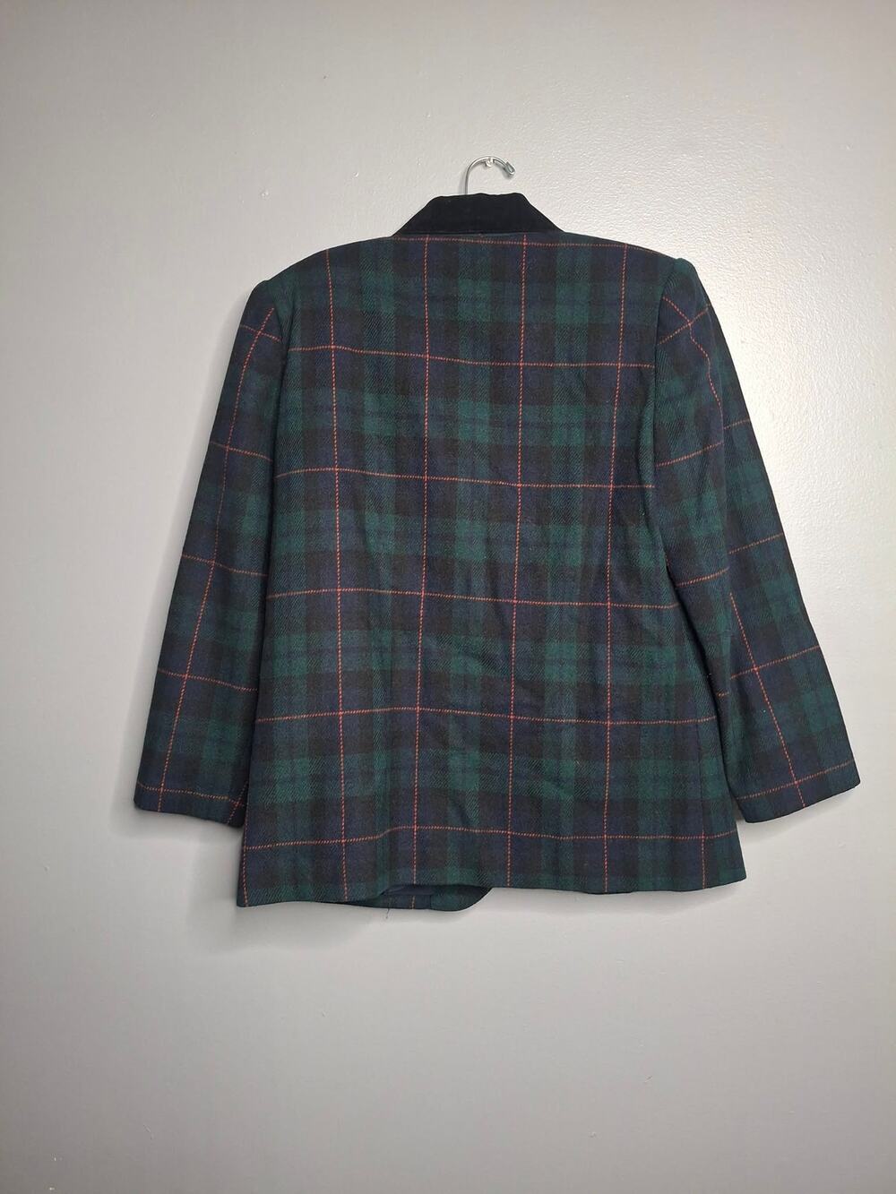 Vintage Sag Harbor Plaid Wool Blend Blazer 4P Dark Academia Black Velvet Collar